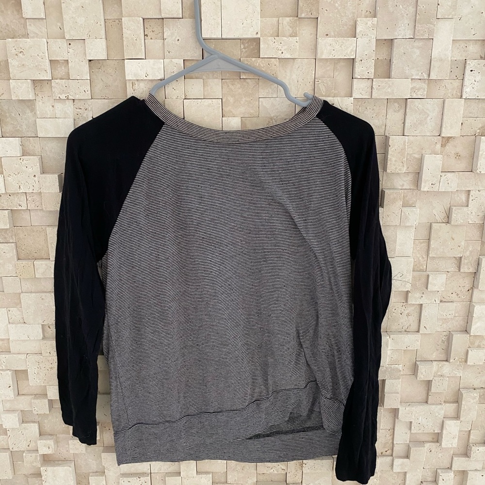 Gray striped long sleeved tee